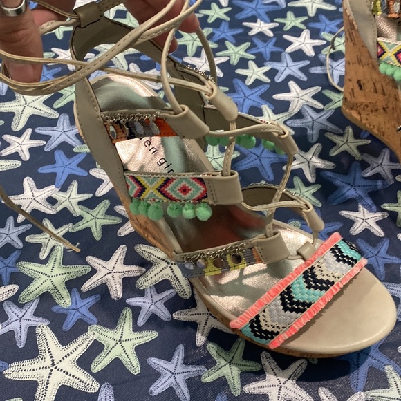 Madden girl size 10 wedge sandal - Picture 5 of 5